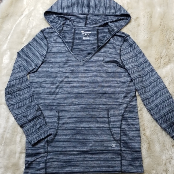 Champion v neck hoodie. - Picture 5 of 8